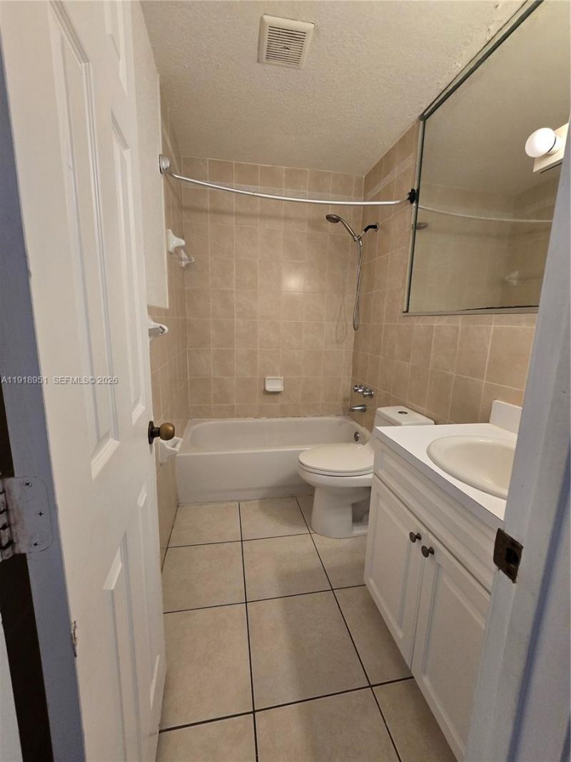 7925 SW 104th St, Unit 201E, Miami, FL 33156 Photo