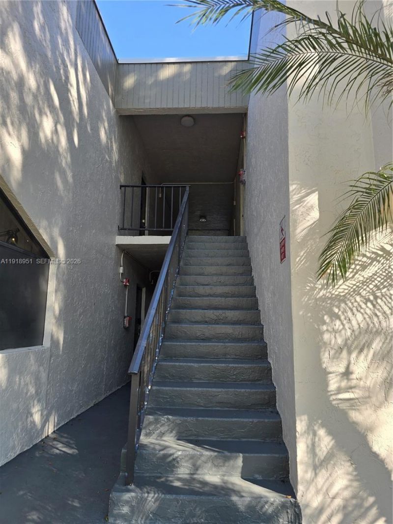 7925 SW 104th St, Unit 201E, Miami, FL 33156 Photo