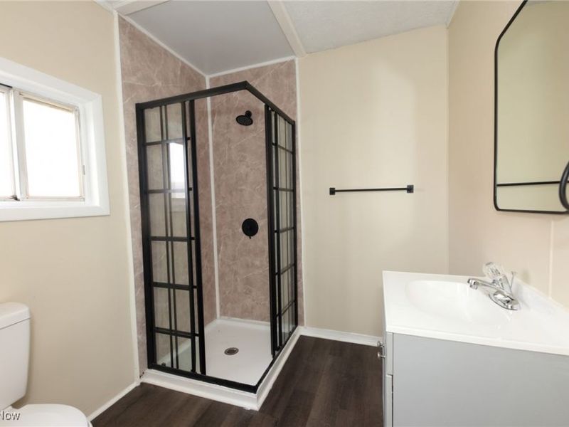 340 Indiana Avenue, Chester, WV 26034 Photo 14