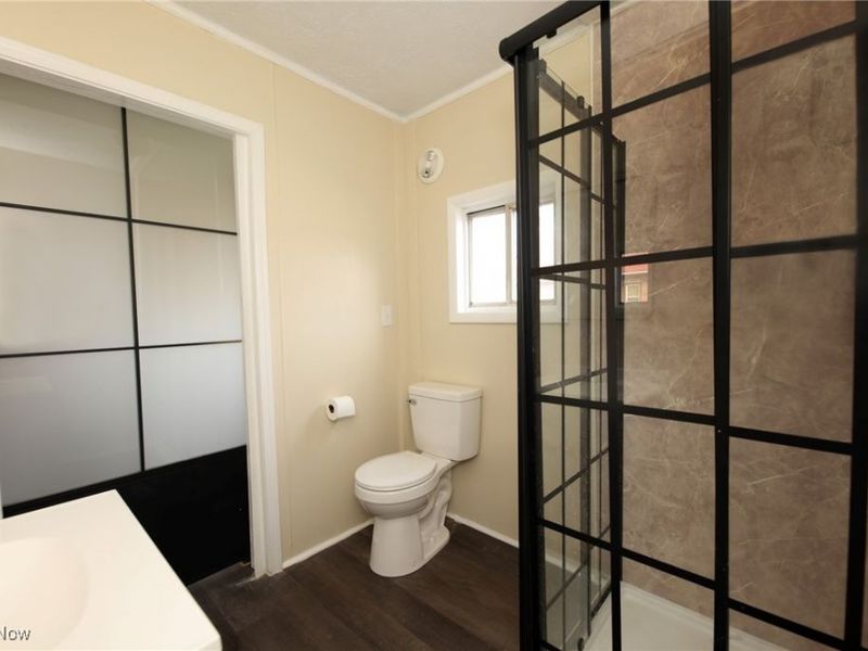 340 Indiana Avenue, Chester, WV 26034 Photo 15