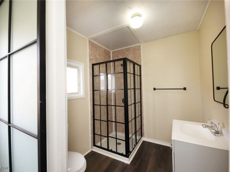 340 Indiana Avenue, Chester, WV 26034 Photo 16