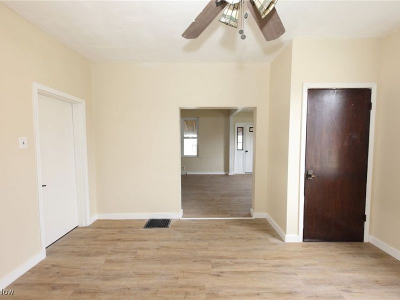 340 Indiana Avenue, Chester, WV 26034 Photo 7