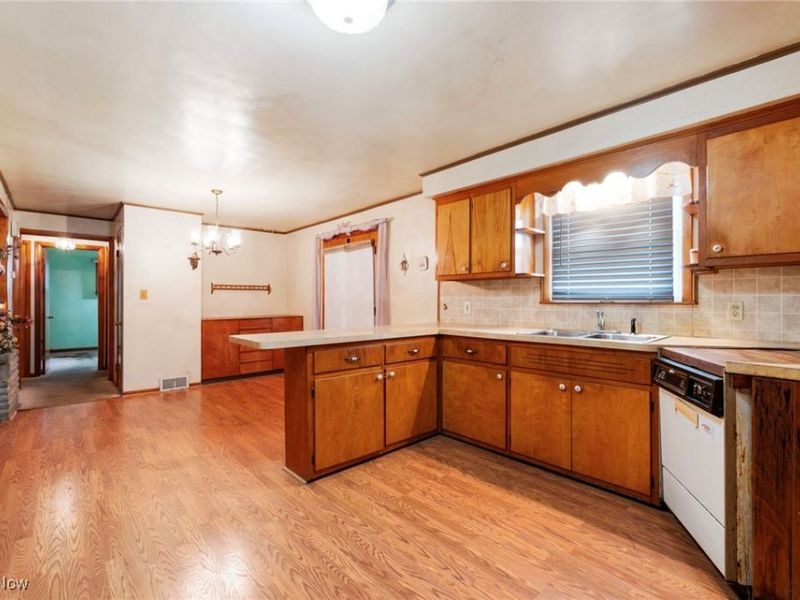 193 Euclid Boulevard, Youngstown, OH 44505 Photo 14