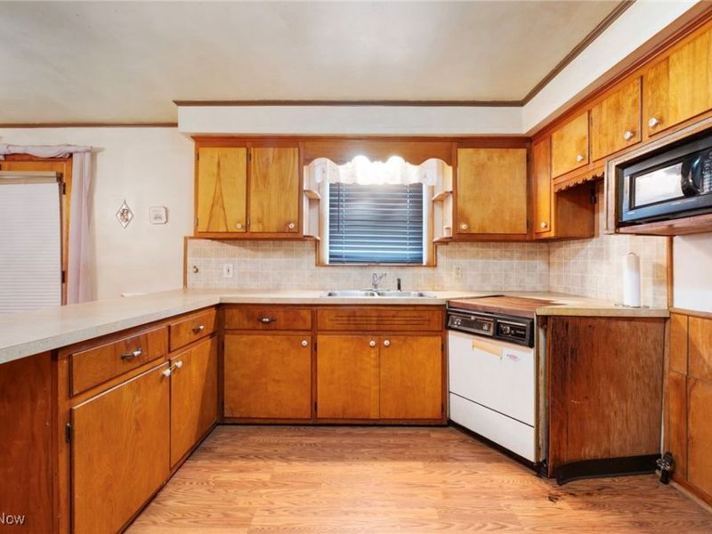 193 Euclid Boulevard, Youngstown, OH 44505 Photo 15