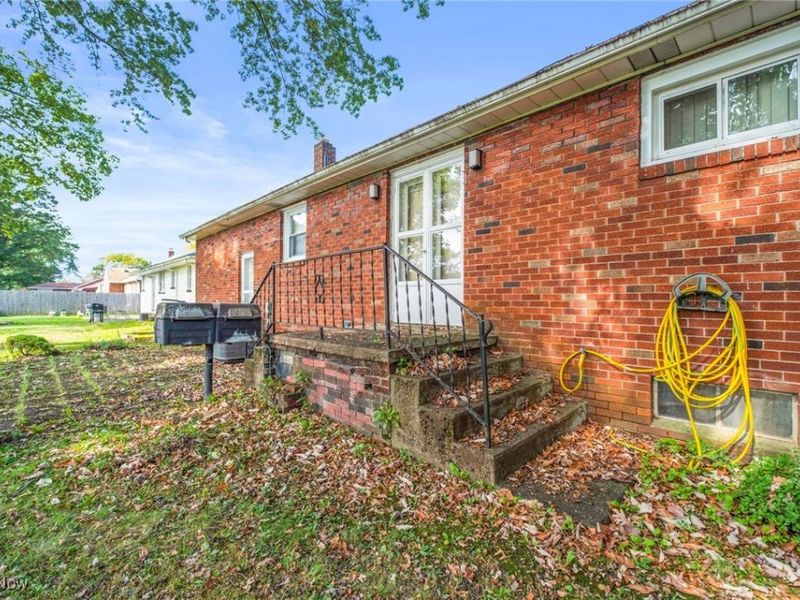 193 Euclid Boulevard, Youngstown, OH 44505 Photo 32