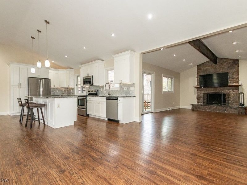 363 Balmoral Drive, Richmond Heights, OH 44143 Photo 7