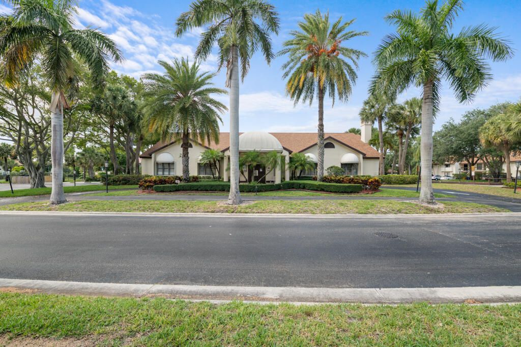 3304 Perimeter Drive, Greenacres, FL 33467 Photo