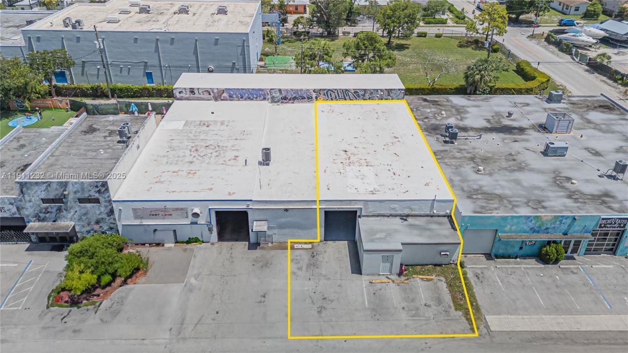 809 NW 1st St, Fort Lauderdale, FL 33311 Main Photo