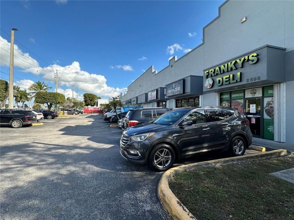 2562 W 84th St, Unit 8-A, Hialeah, FL 33016