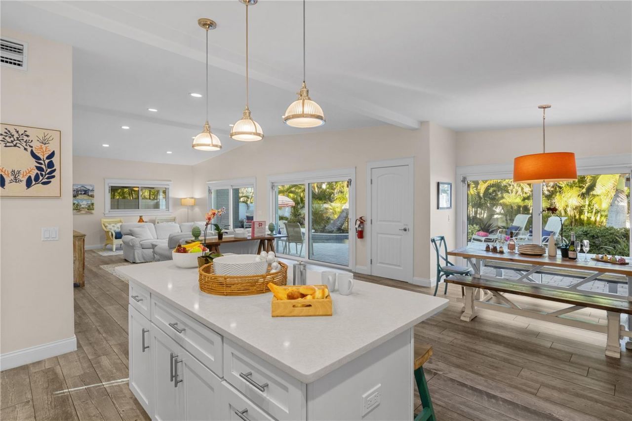 312 Hardin Avenue, Anna Maria, FL 34216 Photo