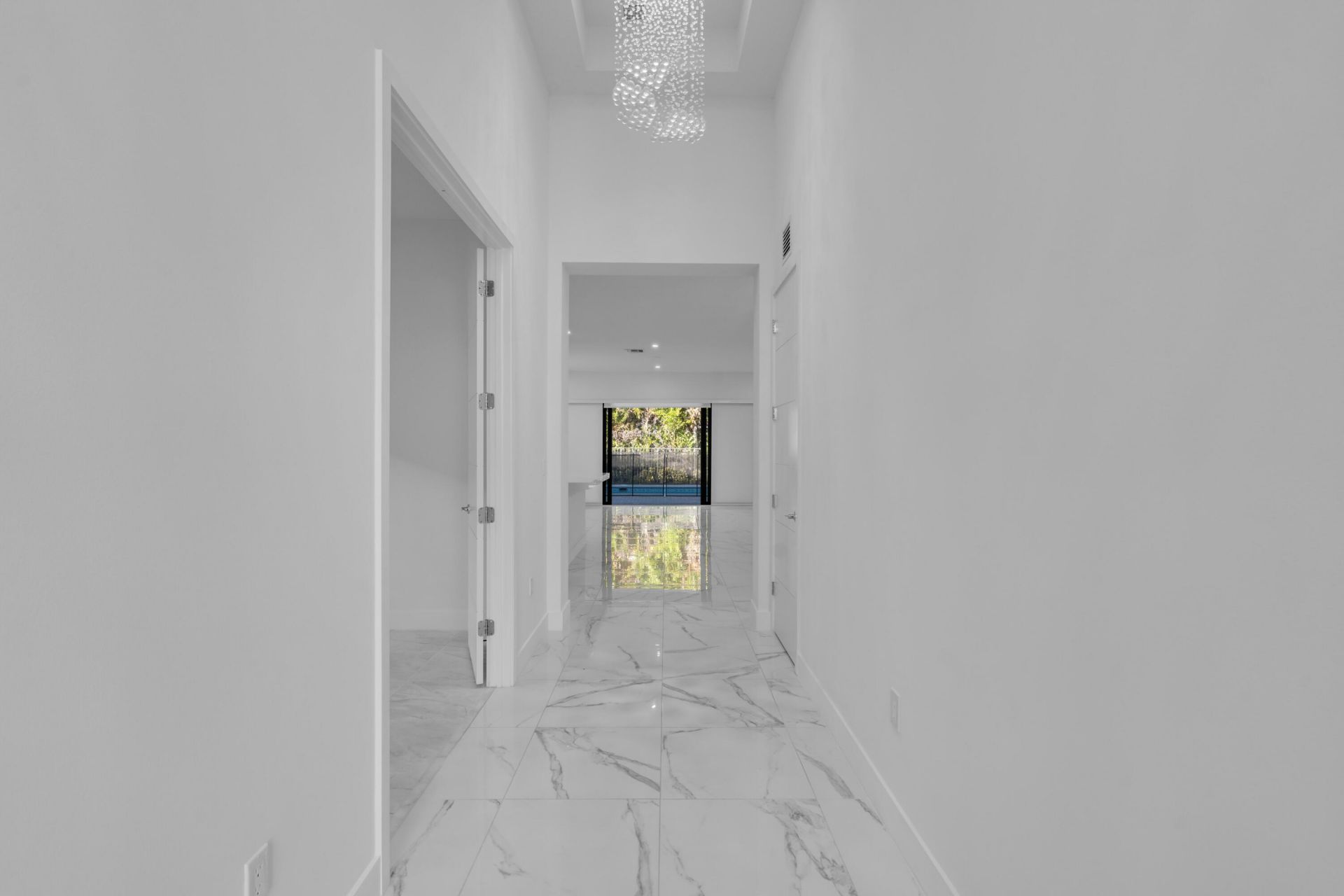 8281 Oceanus Drive, Boca Raton, FL 33496 Photo