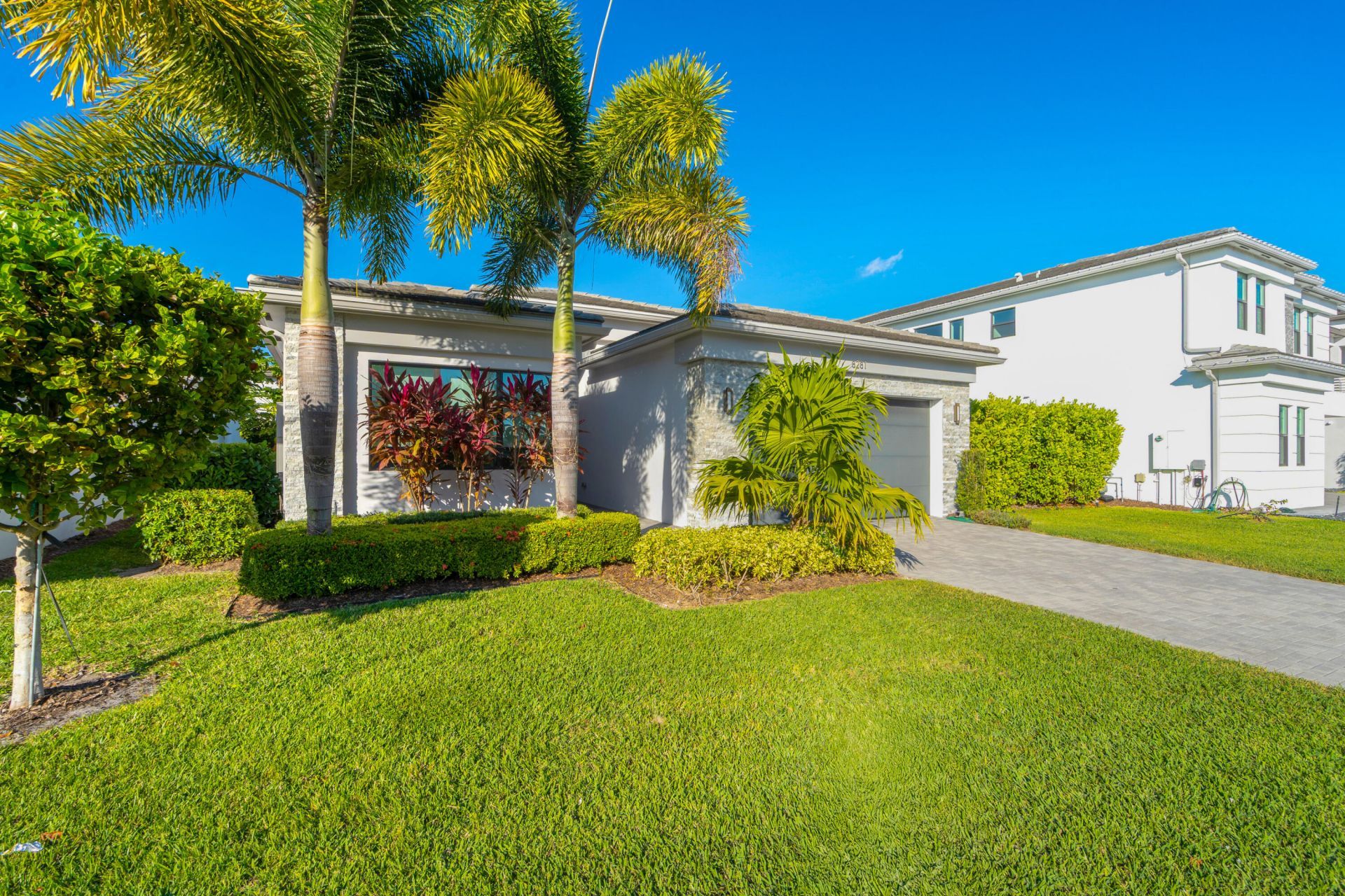 8281 Oceanus Drive, Boca Raton, FL 33496 Photo