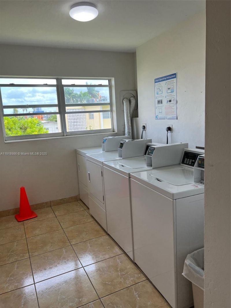 16801 NE 14th Ave, Unit 309, Miami, FL 33162 Photo