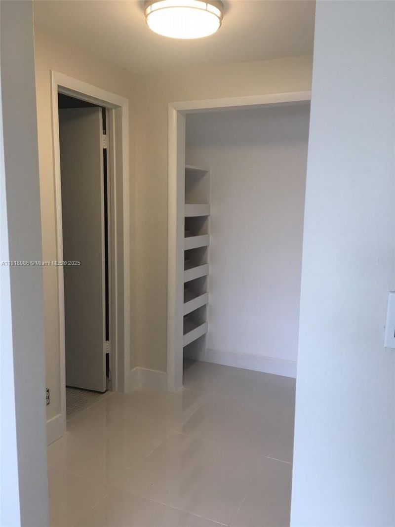 16801 NE 14th Ave, Unit 309, Miami, FL 33162 Photo