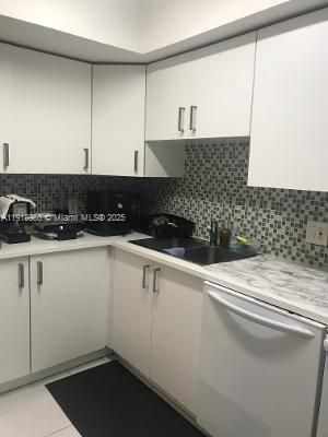 16801 NE 14th Ave, Unit 309, Miami, FL 33162 Photo