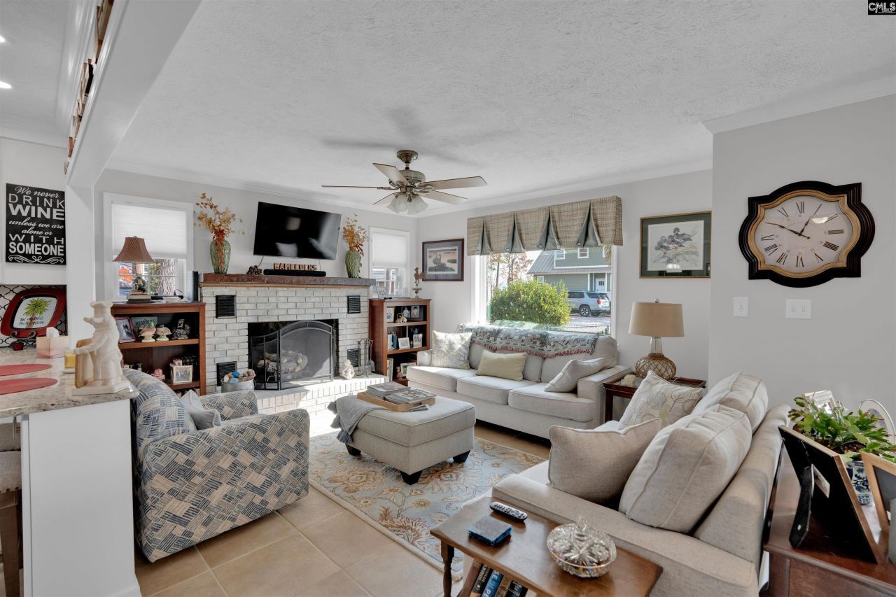 110 Rose Garden Point Photo 9