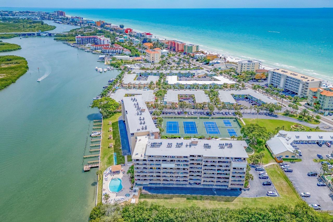 19451 Gulf Boulevard, Unit 604, Indian Shores, FL 33785 Photo