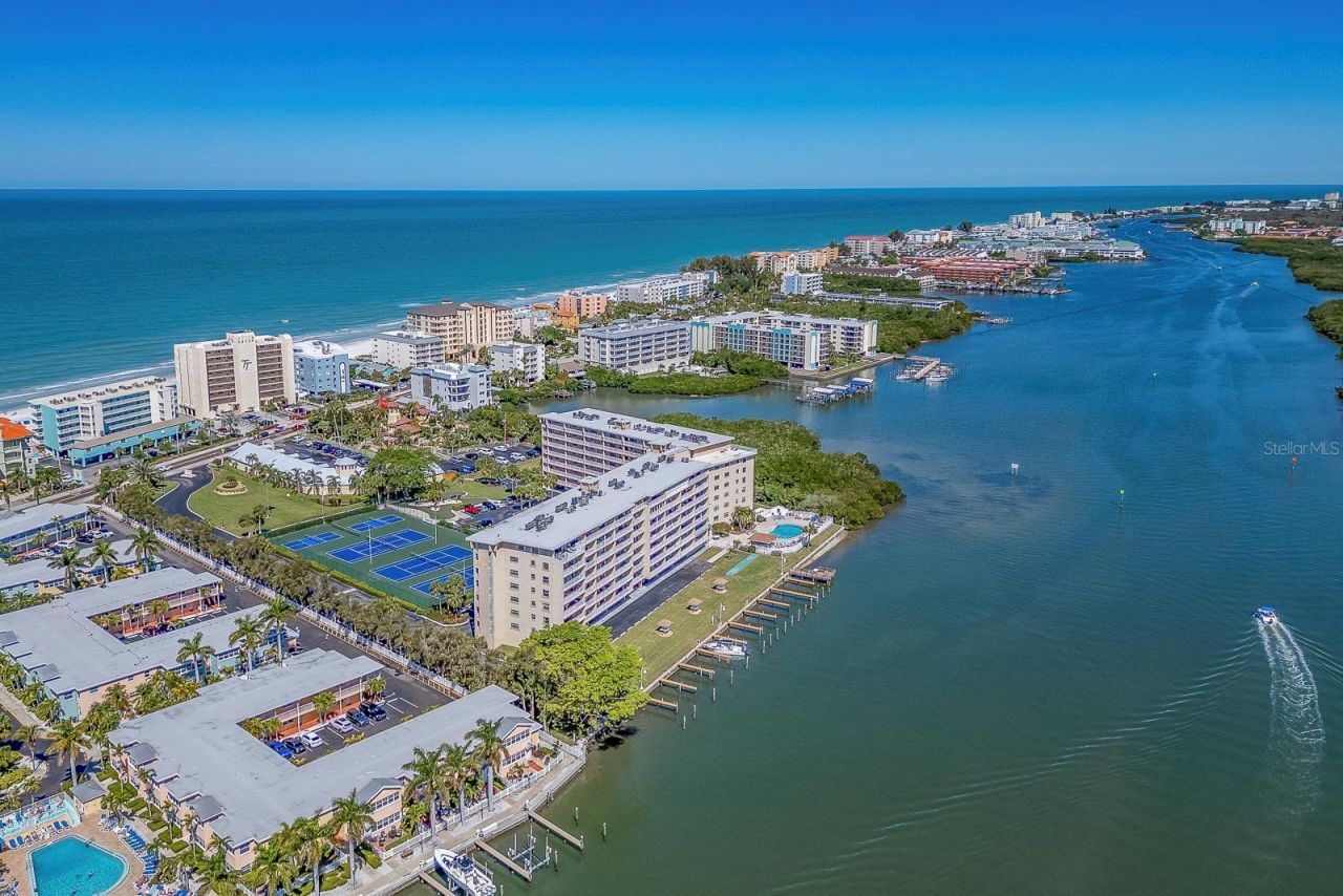 19451 Gulf Boulevard, Unit 604, Indian Shores, FL 33785 Photo