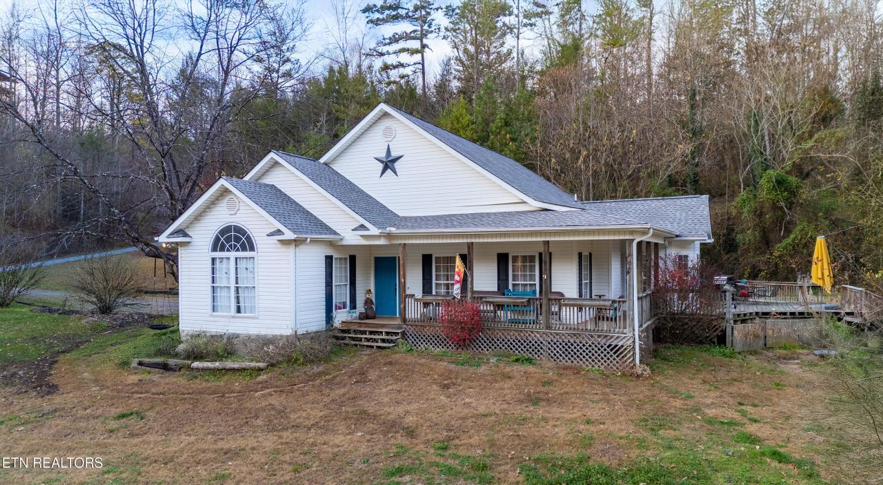 2946 Grassy Branch Loop Sevierville, TN 37876