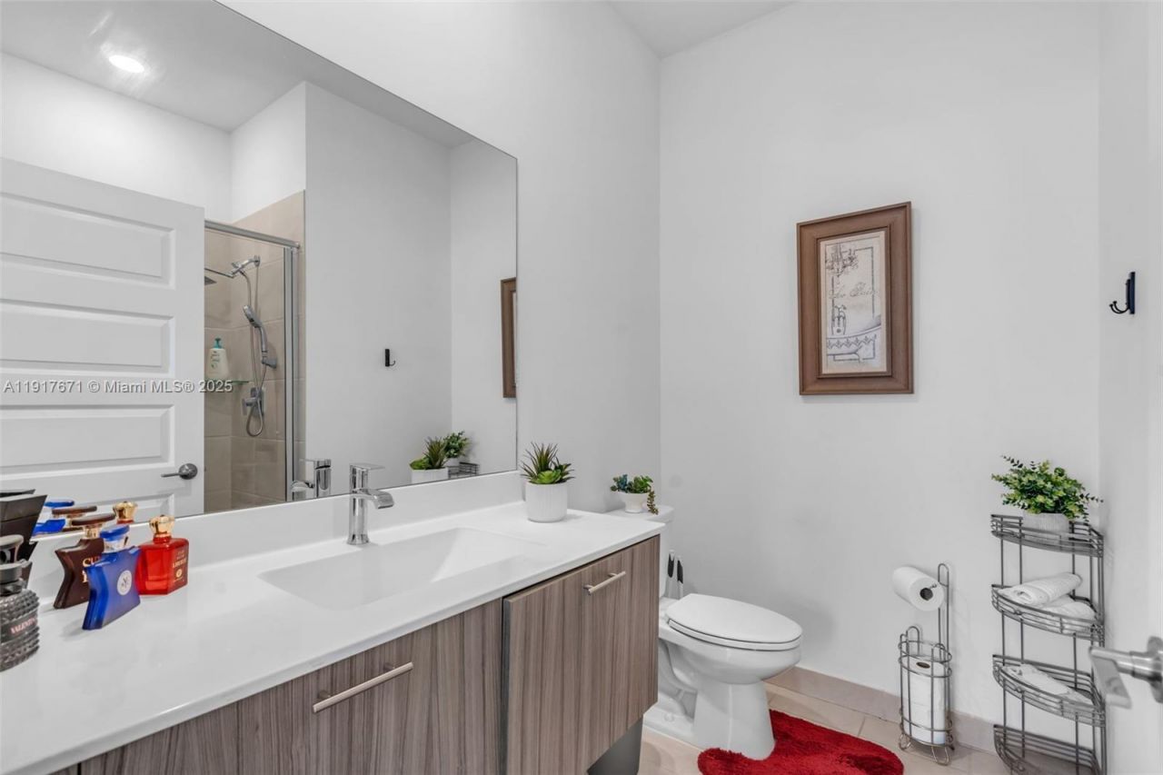 7915 NW 104th Ave, Unit 24, Doral, FL 33178 Photo