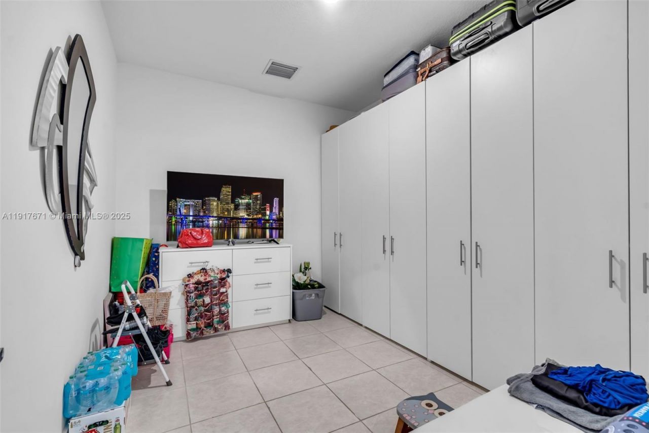 7915 NW 104th Ave, Unit 24, Doral, FL 33178 Photo