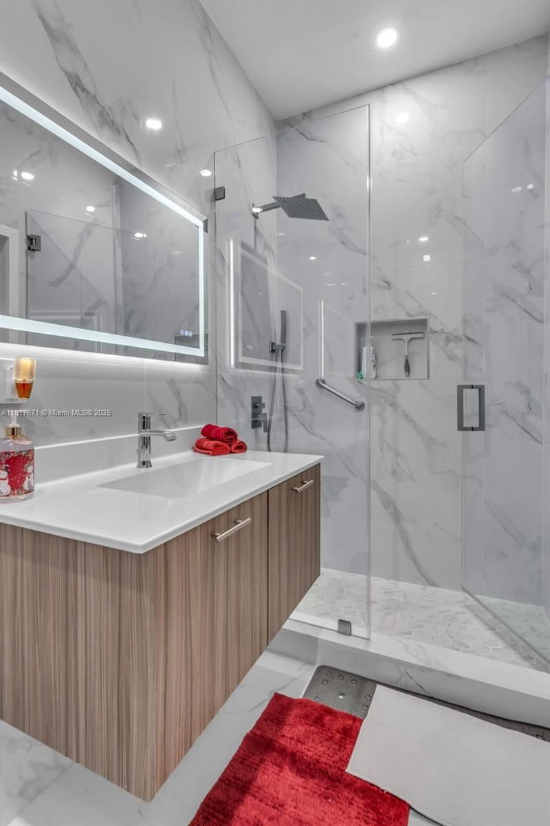 7915 NW 104th Ave, Unit 24, Doral, FL 33178 Photo