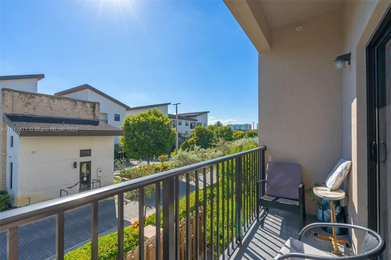 7915 NW 104th Ave, Unit 24, Doral, FL 33178 Photo