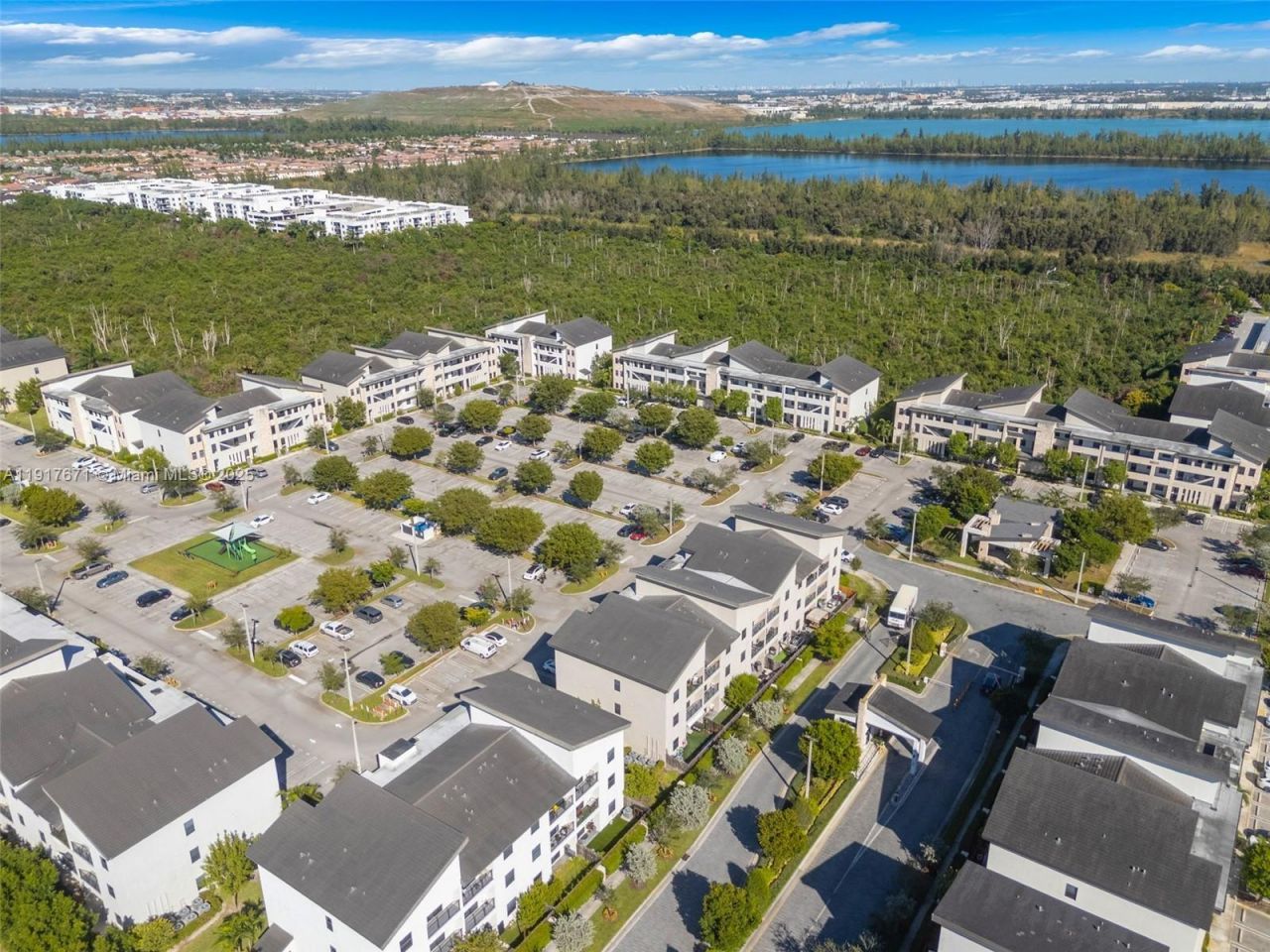 7915 NW 104th Ave, Unit 24, Doral, FL 33178 Photo