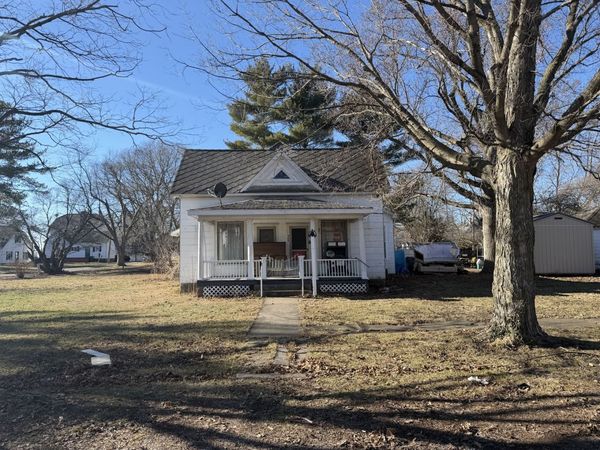 306 S Howard Street, Newman, IL 61942