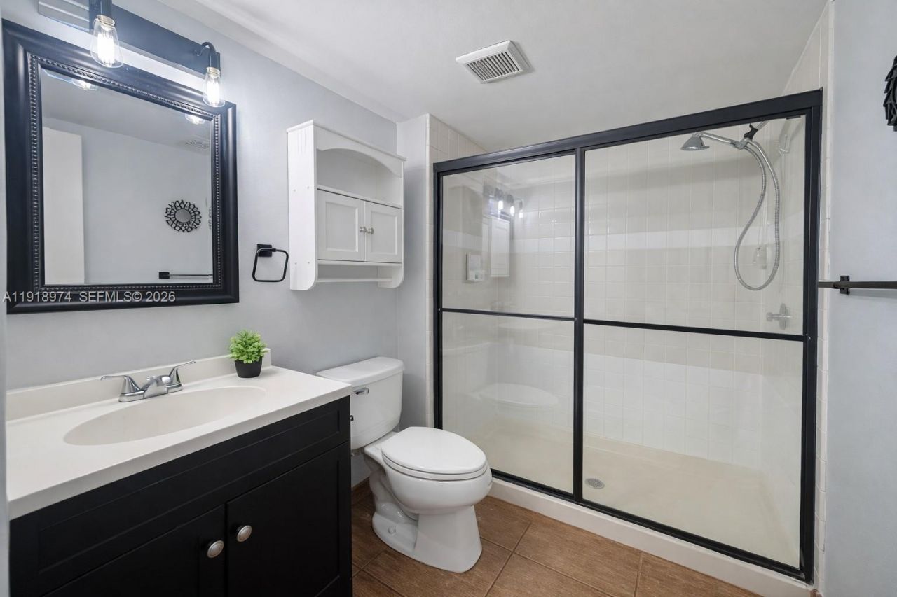 8801 Wiles Rd, Unit 307, Coral Springs, FL 33067 Photo