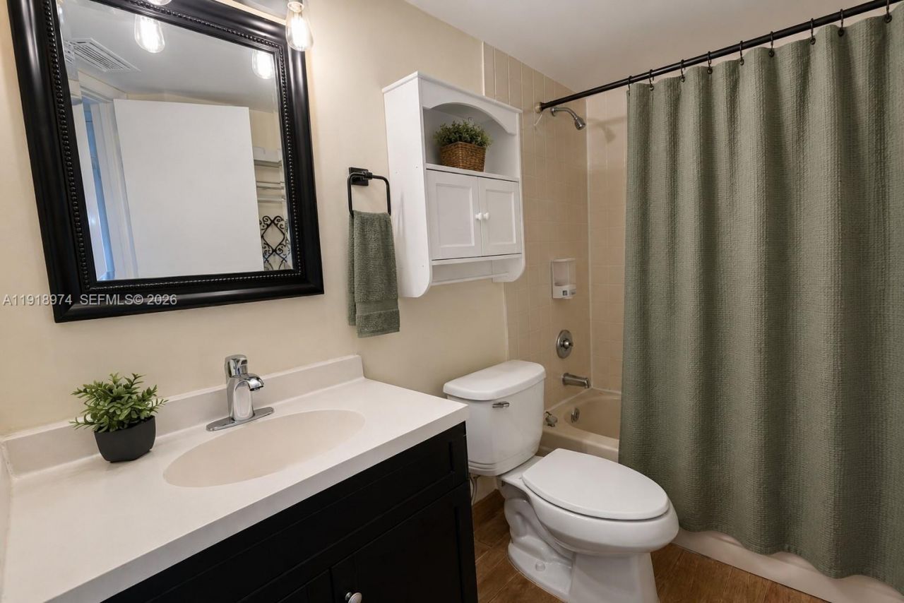 8801 Wiles Rd, Unit 307, Coral Springs, FL 33067 Photo
