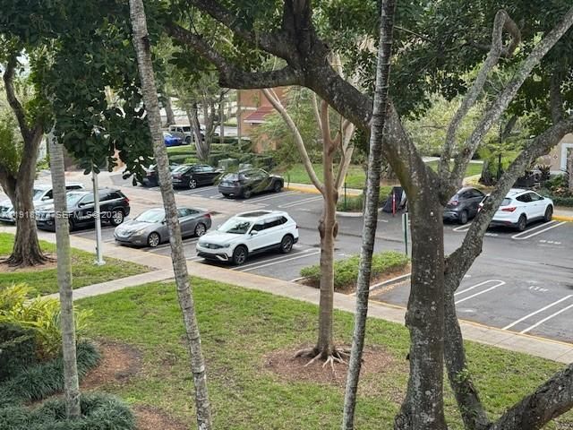 8801 Wiles Rd, Unit 307, Coral Springs, FL 33067 Photo