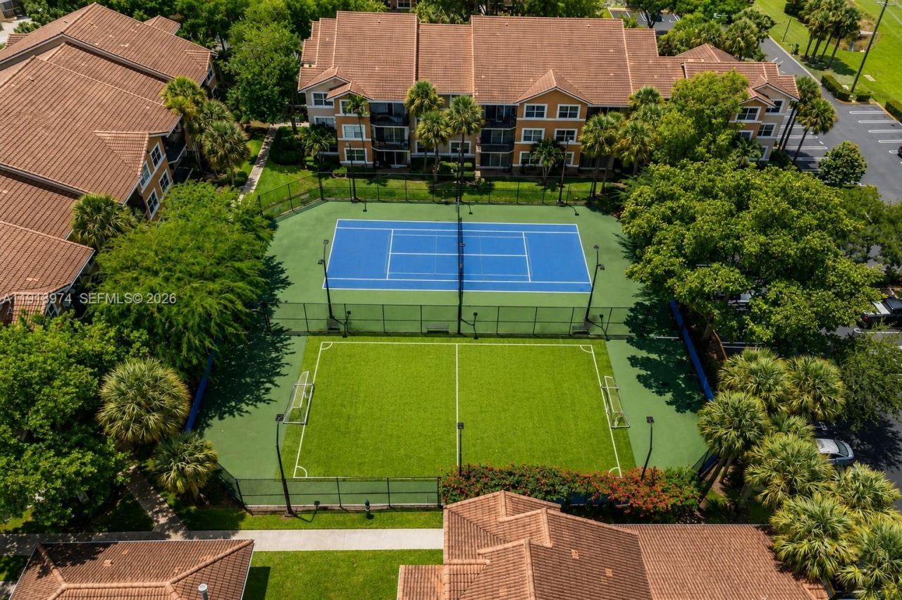 8801 Wiles Rd, Unit 307, Coral Springs, FL 33067 Photo