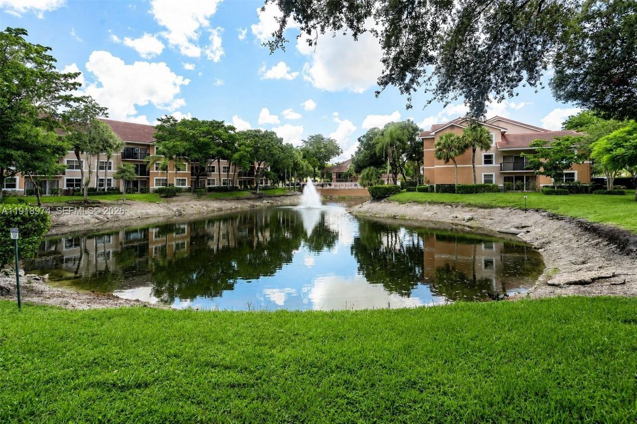 8801 Wiles Rd, Unit 307, Coral Springs, FL 33067 Photo
