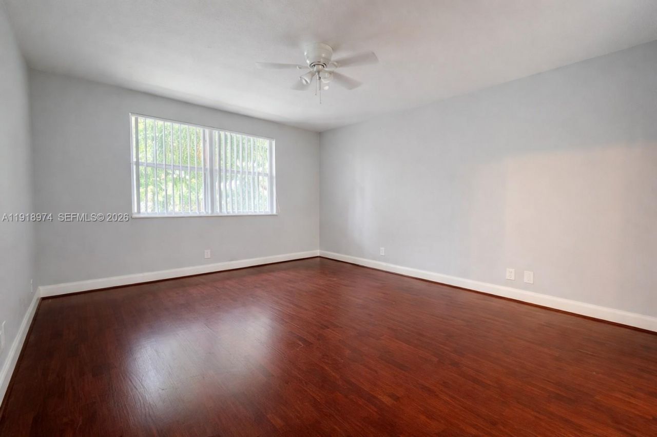 8801 Wiles Rd, Unit 307, Coral Springs, FL 33067 Photo
