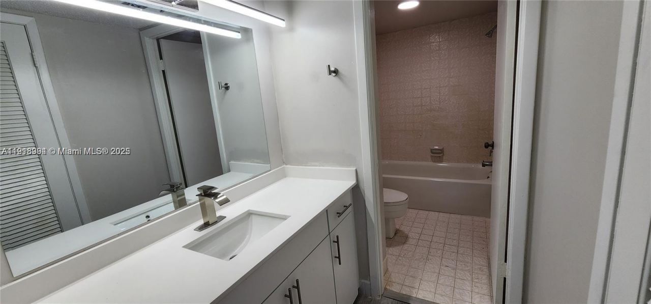 18021 Biscayne Blvd, Unit 903, Aventura, FL 33160 Photo