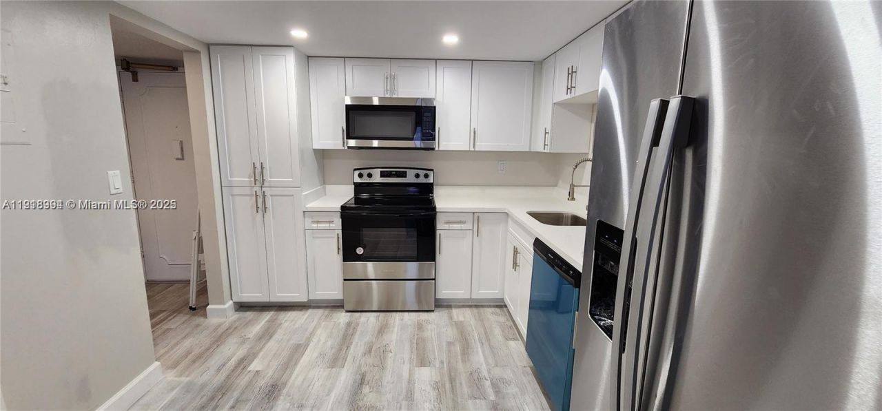 18021 Biscayne Blvd, Unit 903, Aventura, FL 33160 Photo