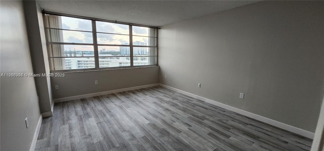18021 Biscayne Blvd, Unit 903, Aventura, FL 33160 Photo