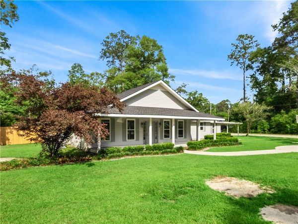 2 BEECH Drive, Covington, LA 70433