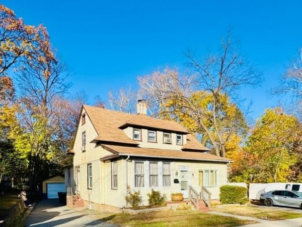 125 W Main St, Bergenfield, NJ 07621