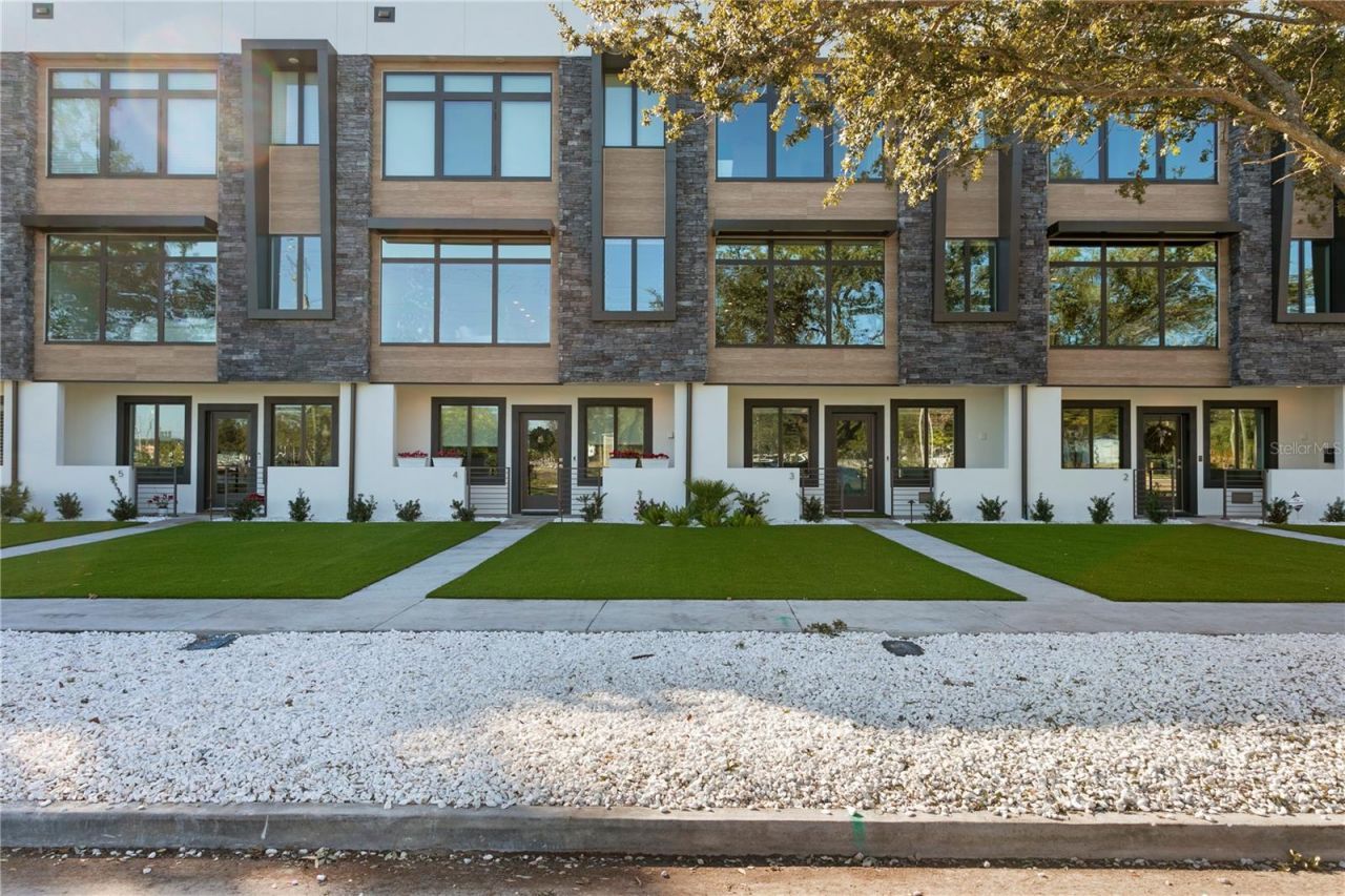 90 Columbia Drive, Unit 3, Tampa, FL 33606 Main Photo