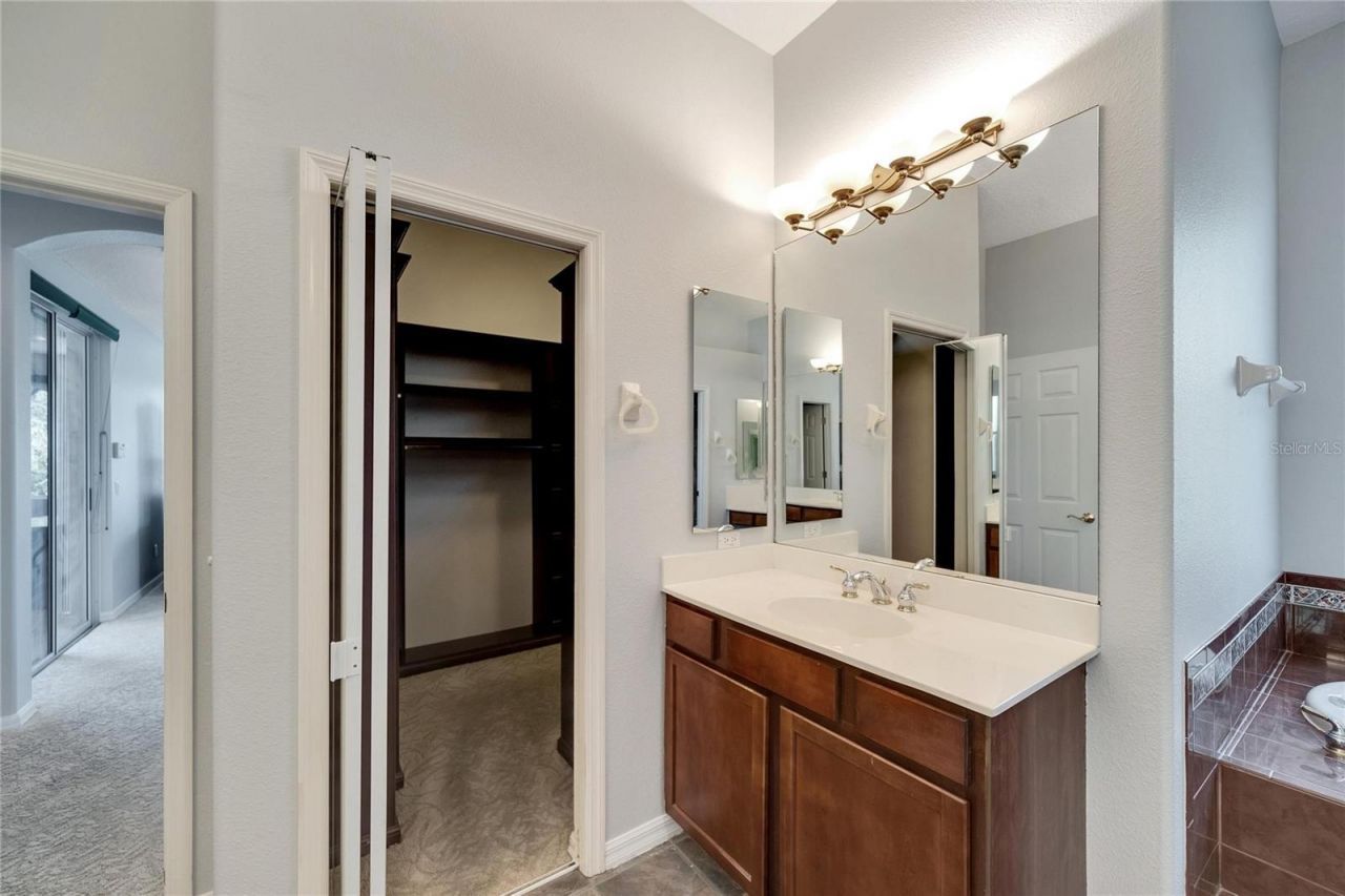 17904 Cachet Isle Drive, Tampa, FL 33647 Photo