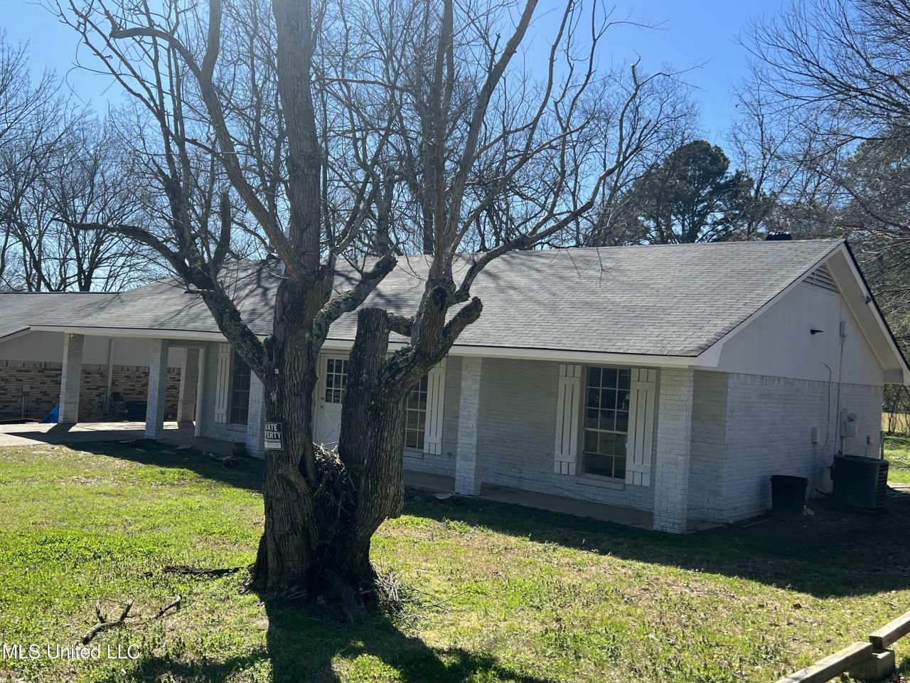 2479 Twisted Oak Drive, Jackson, MS 39212 Main Photo