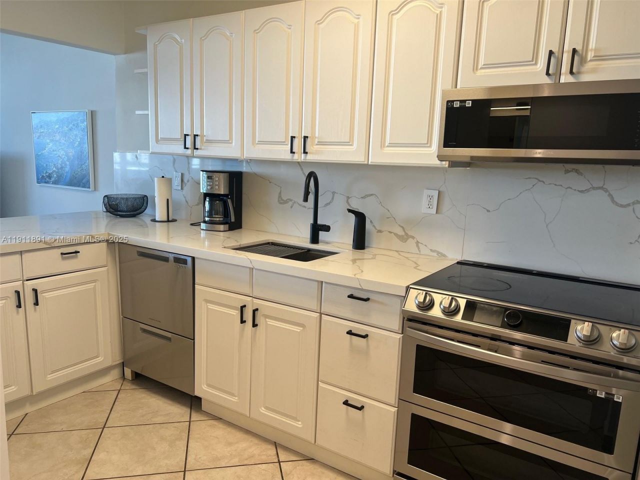 100 Lincoln Rd, Unit 604, Miami Beach, FL 33139 Photo