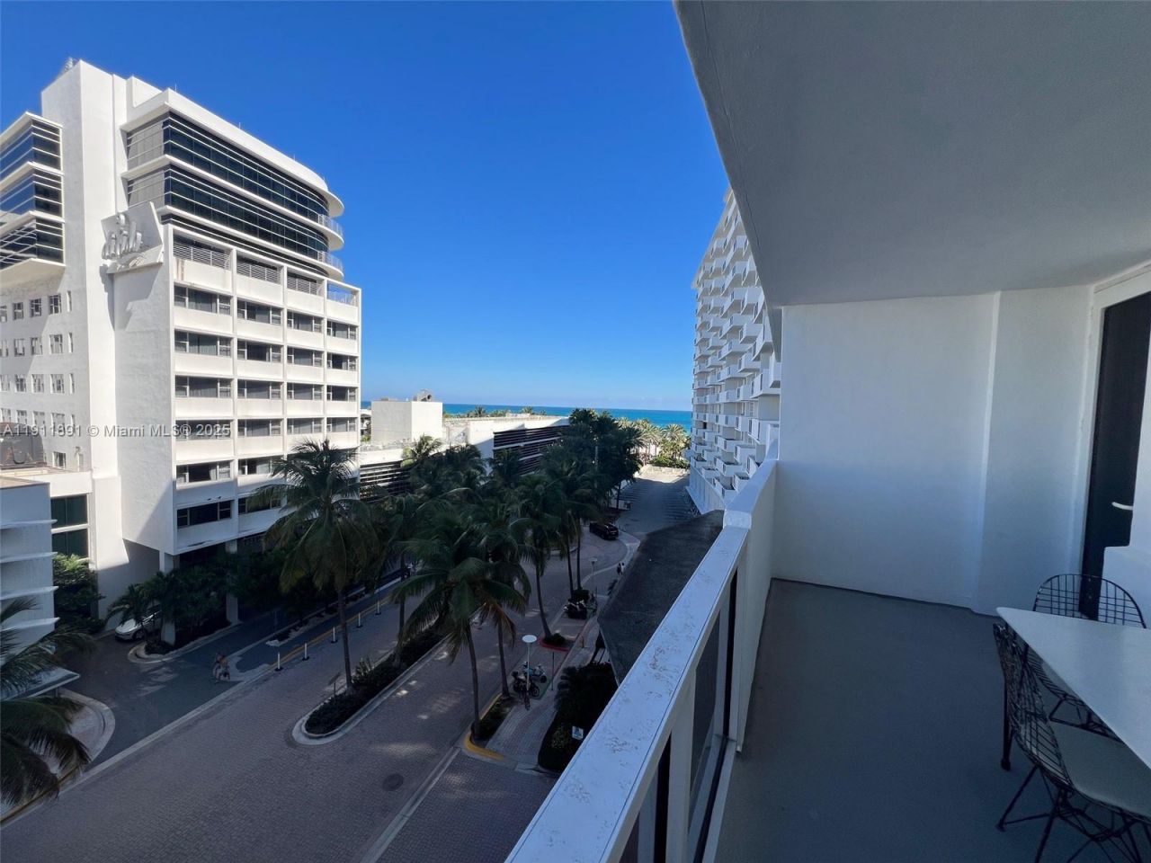 100 Lincoln Rd, Unit 604, Miami Beach, FL 33139 Photo
