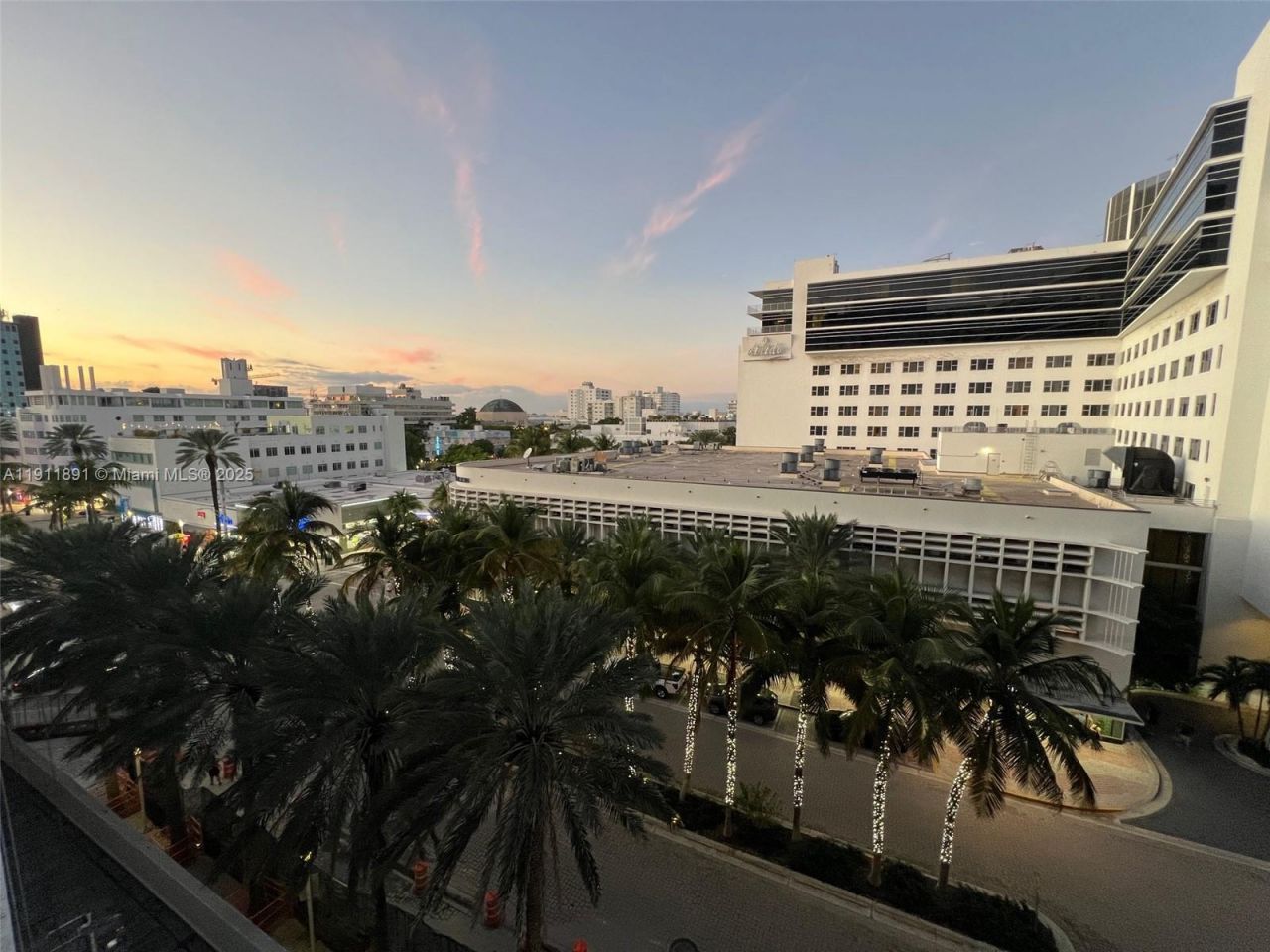 100 Lincoln Rd, Unit 604, Miami Beach, FL 33139 Photo