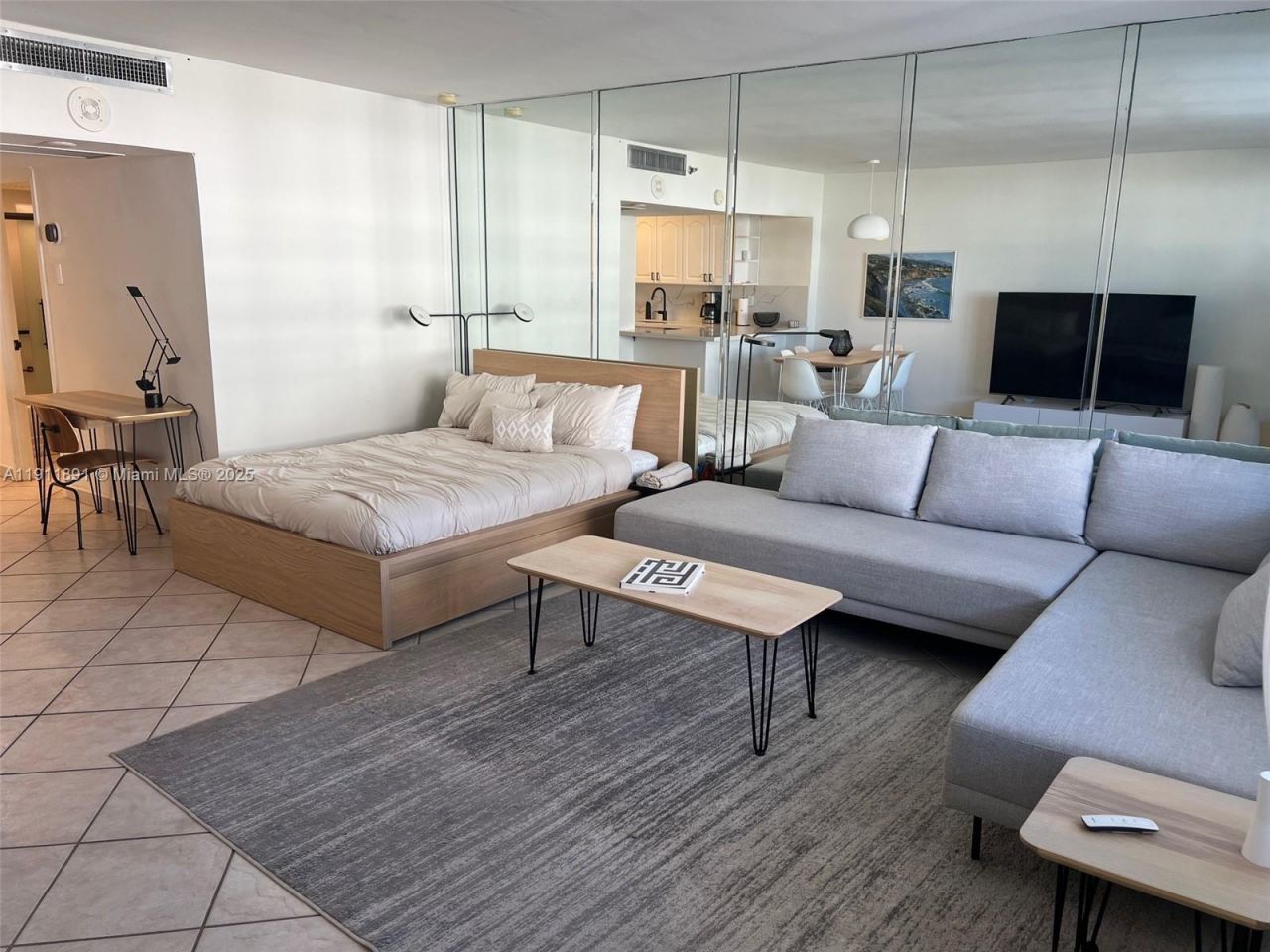 100 Lincoln Rd, Unit 604, Miami Beach, FL 33139 Photo