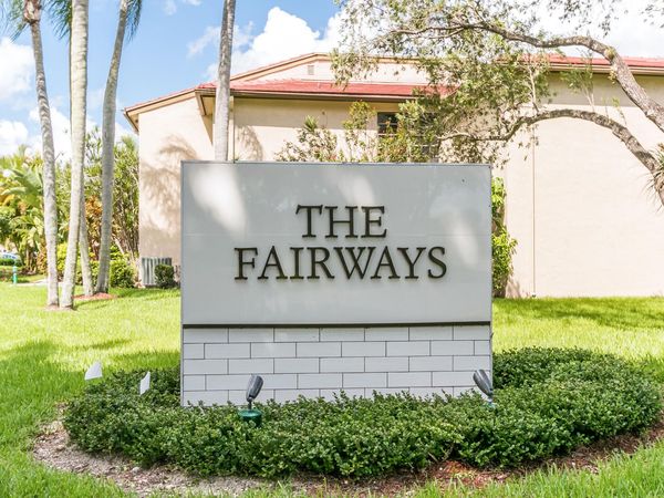 8535 Casa Del Lago, Unit 37e, Boca Raton, FL 33433