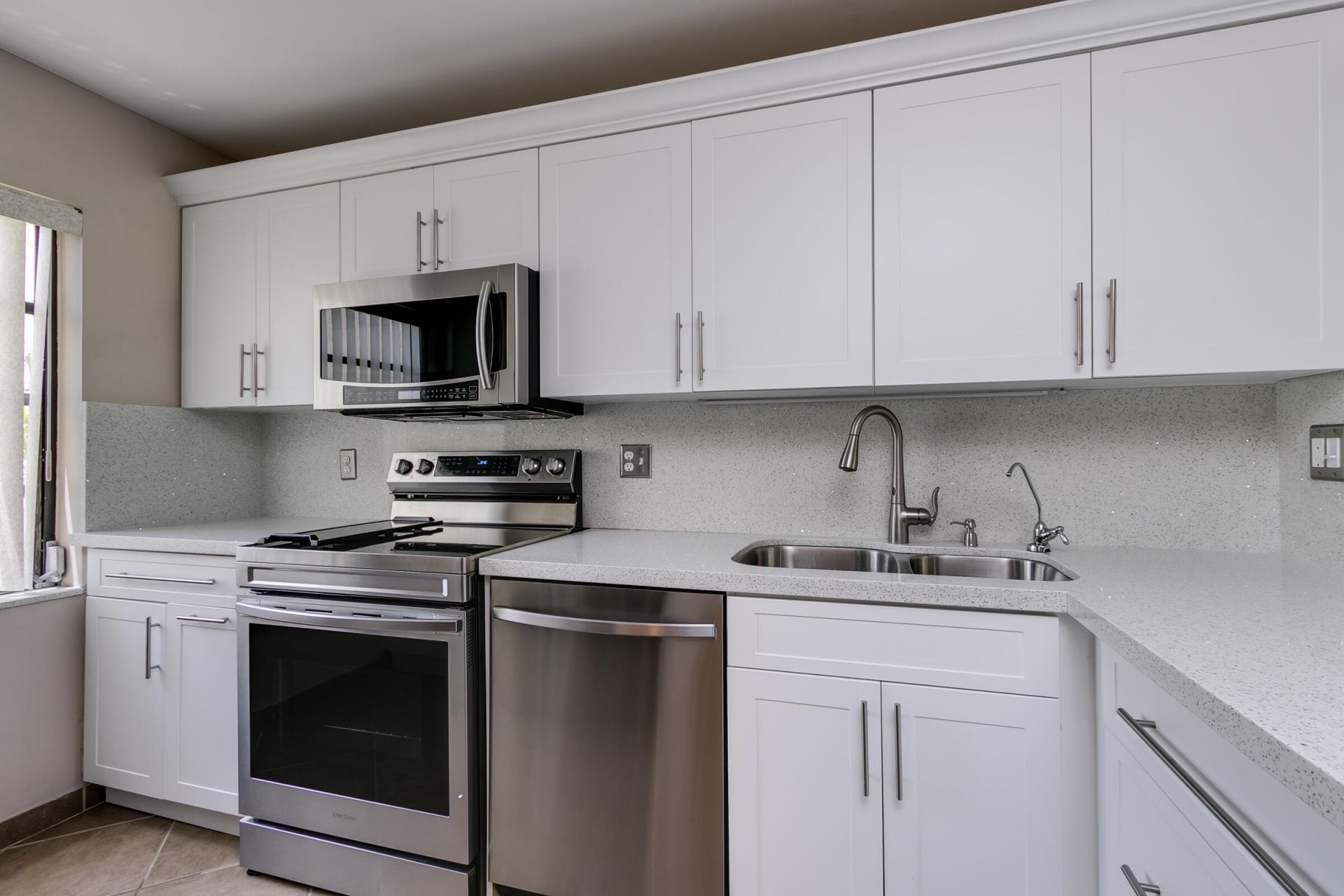 8535 Casa Del Lago, Unit 37e, Boca Raton, FL 33433 Photo