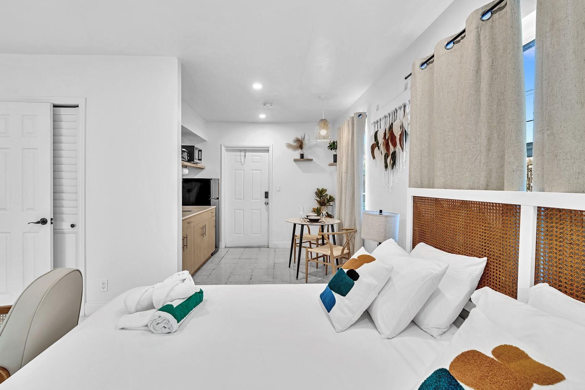 1941 Washington Street, Unit 3, Hollywood, FL 33020 Photo